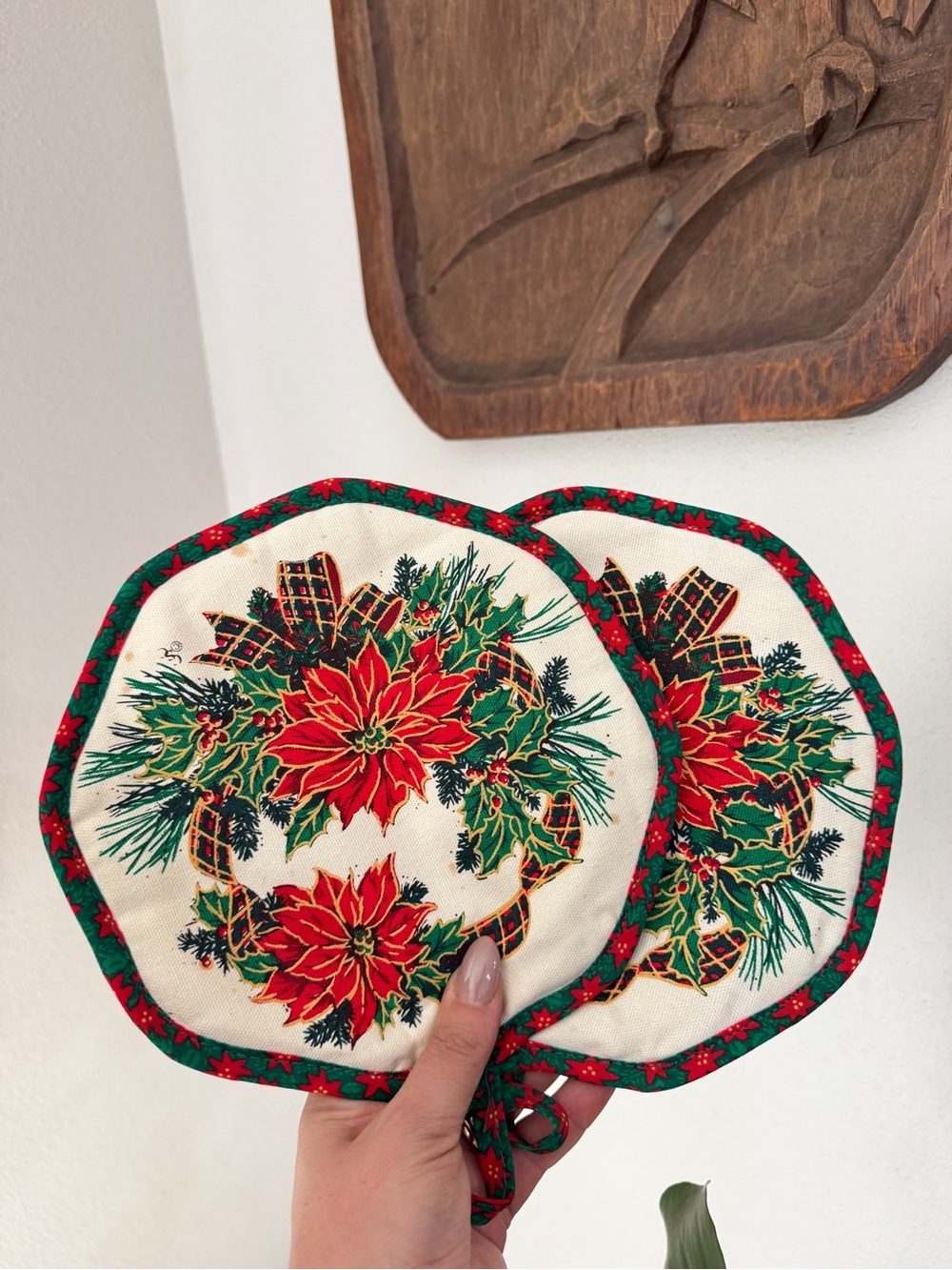 Vintage Christmas Poinsettia Pot Holders Set of 2 Plaid Holiday Kitchen